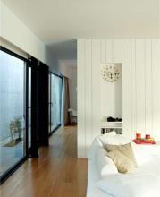 Vivenda sobre o Miño